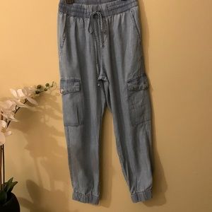 Mod on Trend Sz Small elastic waist and cuffs. Excellent Condition